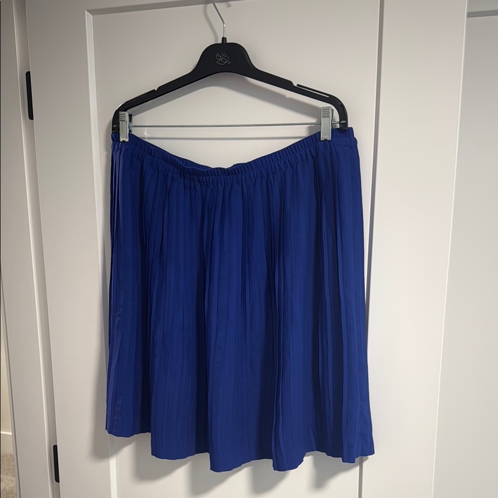 Banana Republic Blue Knee-Length Skater Skirt